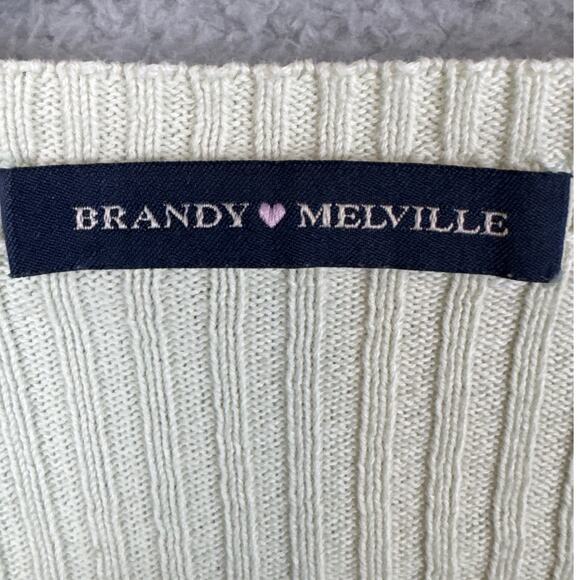 Brandy Melville Women's Ribbed Extra Cropped V-Neck Sweater Mint Green One Size - Picture 7 of 9